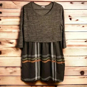 egs California New No Tags Size Medium Pull-On Dress Gray Top and Plaid Bottom.